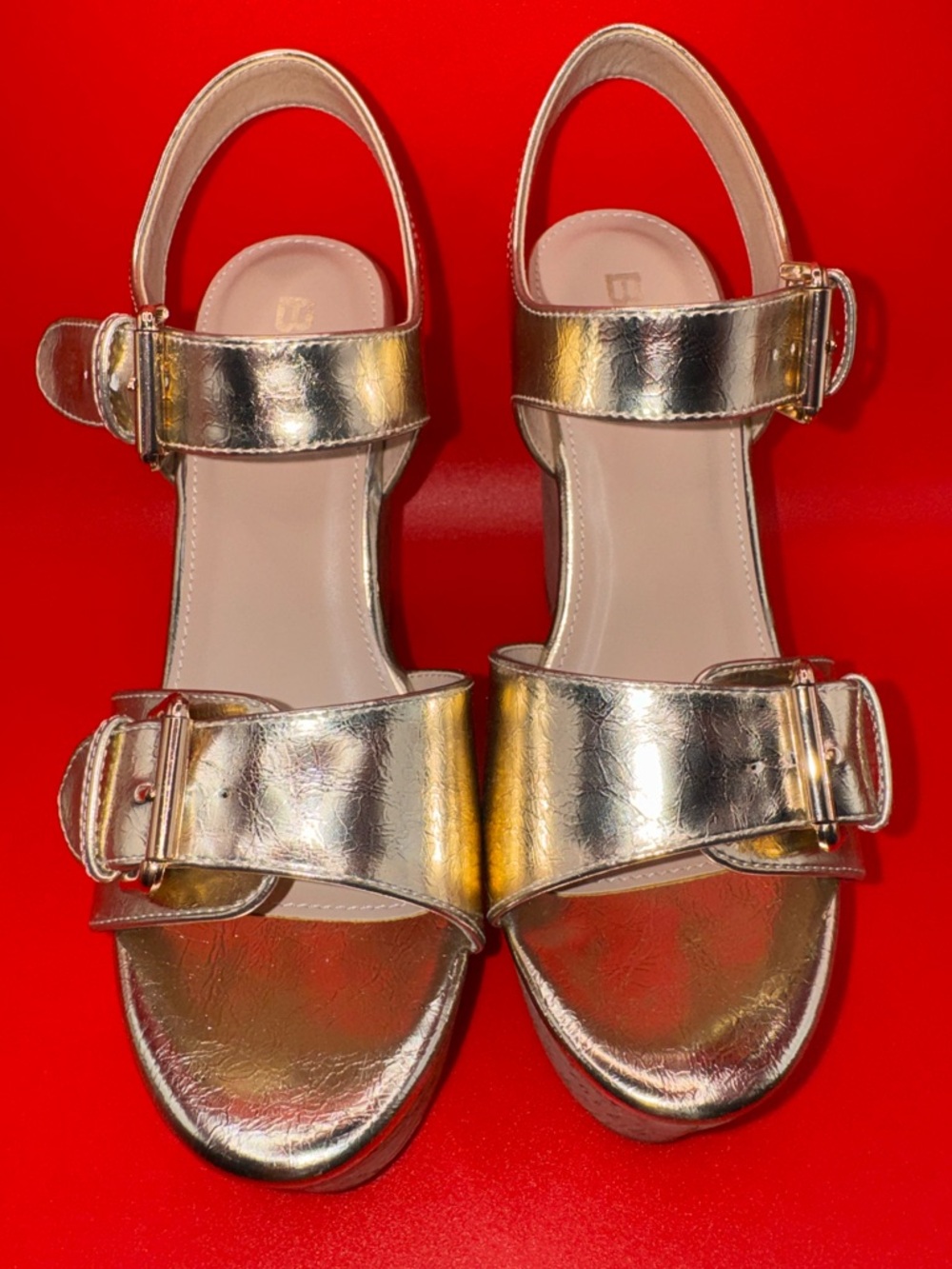 Bakers Gold Metallic Platform Wedges Size 7 ✨ Luxury Buckle Heels NEW